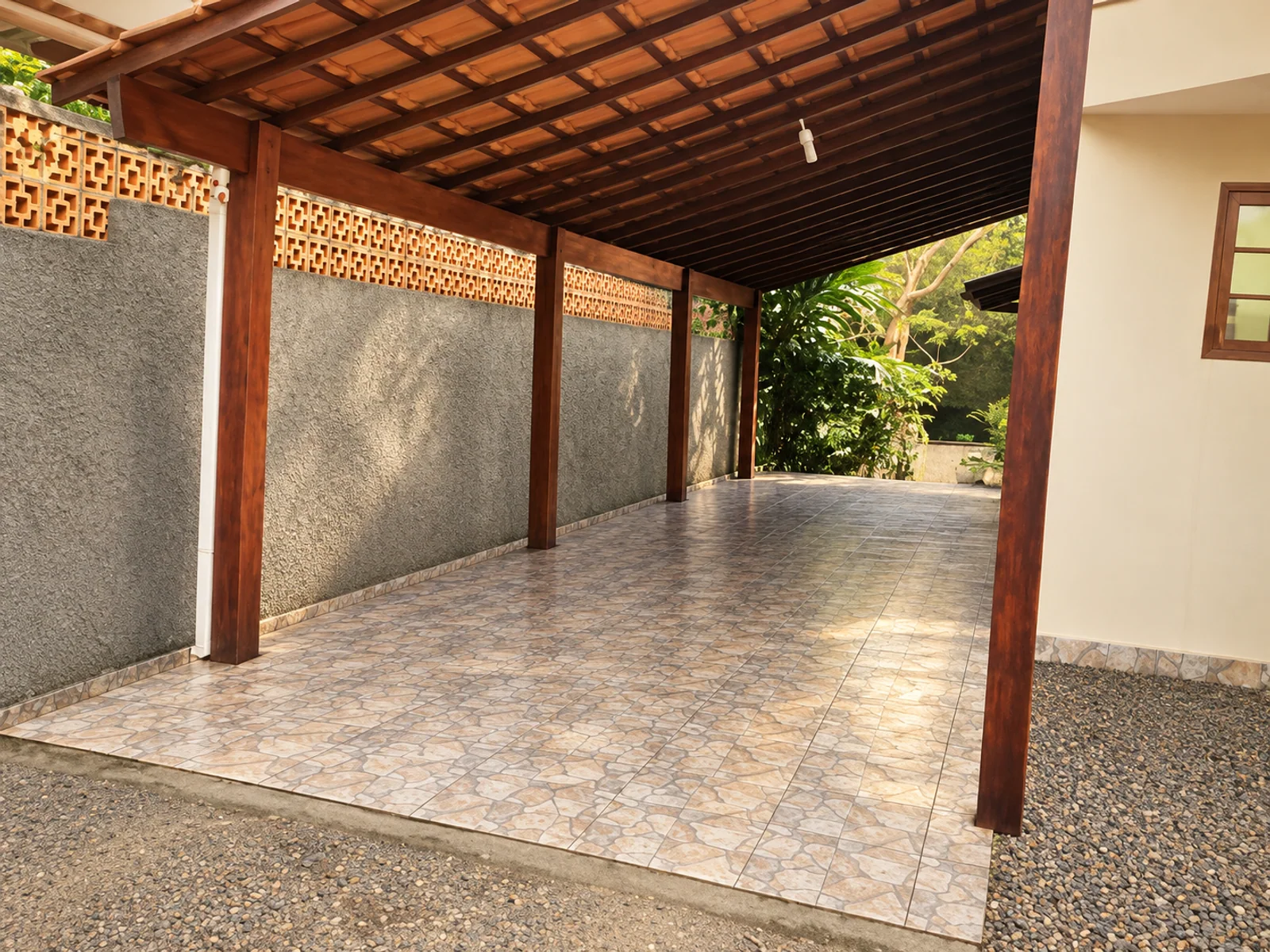 Garagem coberta